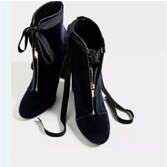 Zara Navy Ankle laceup booties w/ chunky heel - Picture 2 of 7